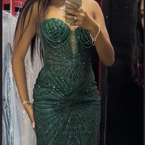 Elegant Green Evening Gown